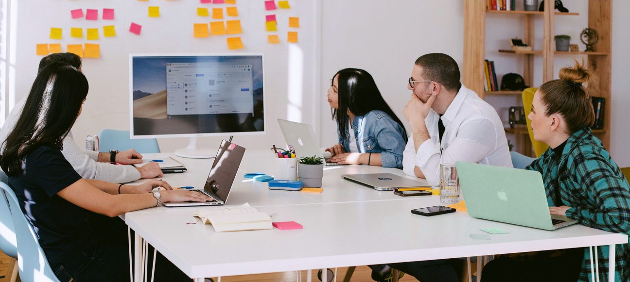 Build-Operate-Transfer. BOT model in IT outsourcing 1 Agile Project Management - Daily Scrum